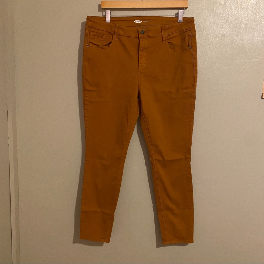 Old Navy Rockstar Supe Skinny Jeans Mustard Size 16